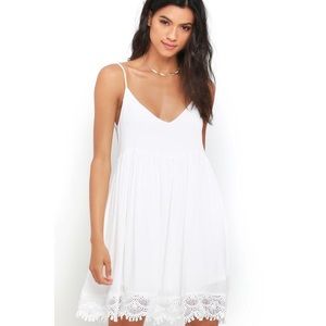NWT Lulus white babydoll dress with crochet hem